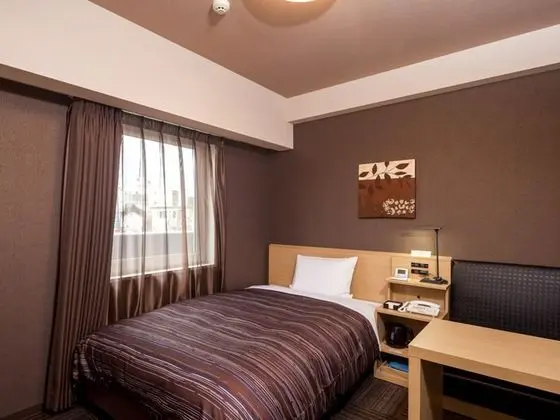 Tek Kişilik Oda, Sigara İçilmez