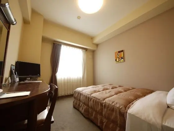 Tek Kişilik Oda, Sigara İçilebilir