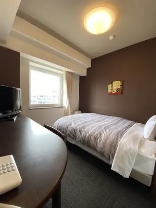 Tek Kişilik Oda, Sigara İçilmez