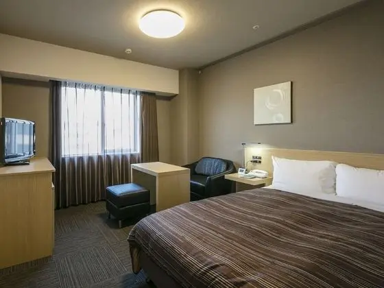 Tek Büyük Yataklı Oda, Sigara İçilebilir (Main Building, Semi Double)