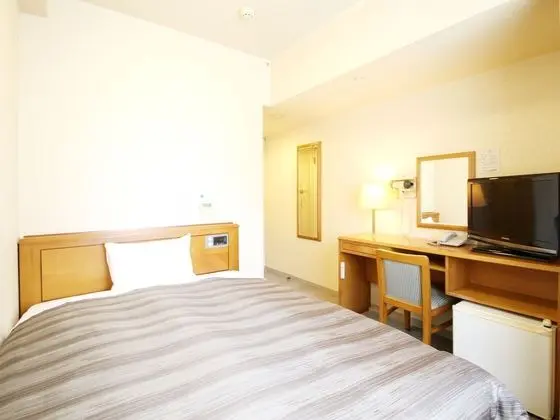 Tek Kişilik Oda, Sigara İçilebilir