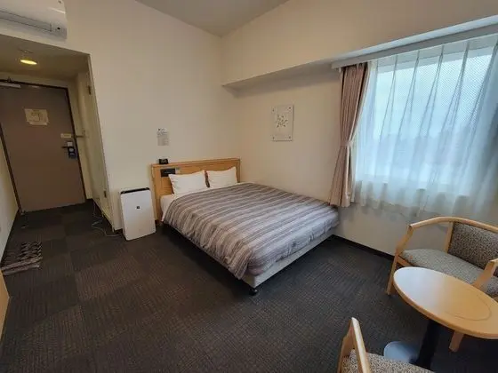 Tek Büyük Yataklı Oda, Sigara İçilebilir