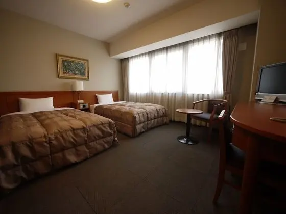 İki Ayrı Yataklı Oda, Sigara İçilebilir