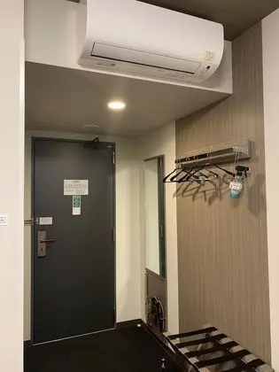 Tek Kişilik Oda, Sigara İçilebilir