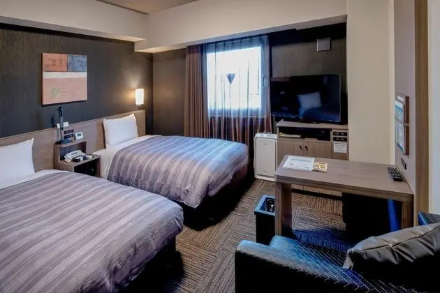 İki Ayrı Yataklı Oda, Sigara İçilmez