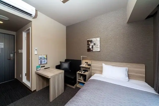 Tek Kişilik Oda, Sigara İçilmez