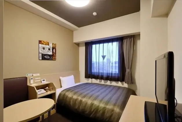 Tek Kişilik Oda, Sigara İçilmez