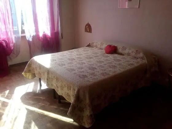 Basic Tek Büyük veya İki Ayrı Yataklı Oda