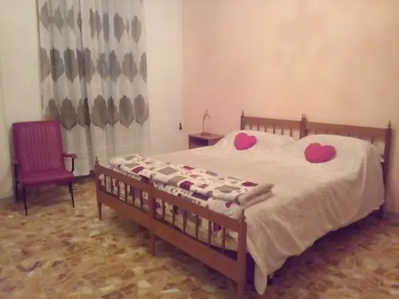 Basic Tek Büyük veya İki Ayrı Yataklı Oda