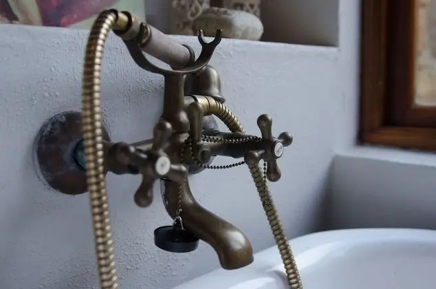 Luxury Tek Büyük Yataklı Oda (Hillside)