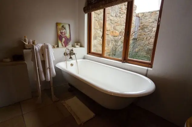 Luxury Tek Büyük Yataklı Oda (Hillside)