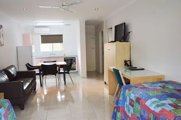 Deluxe Süit, 2 Yatak Odası, Sigara İçilmez, Küçük Mutfak (Family Suite)