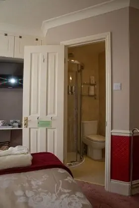 Tek Büyük Yataklı Oda, Banyolu/Duşlu