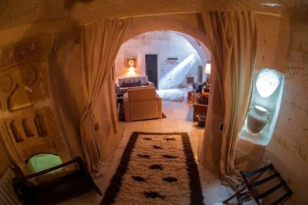 Cave Suite