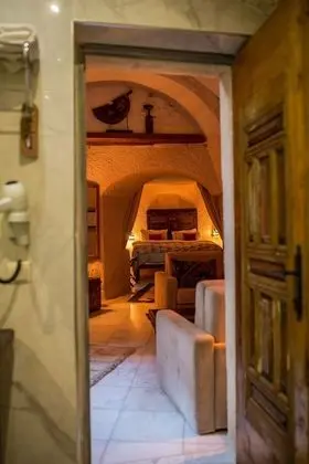 Cave Suite
