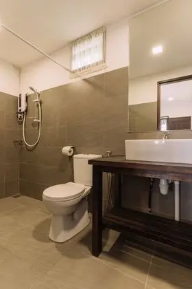 Deluxe Üç Kişilik Oda (Longhouse)