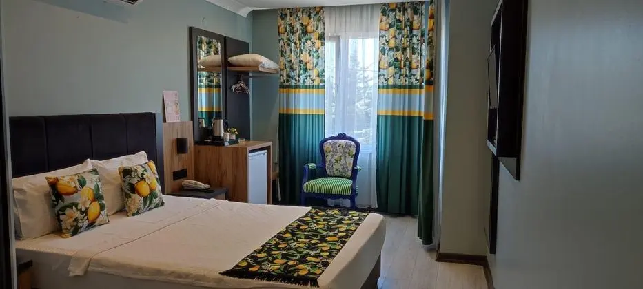 Standart Oda,Deniz Manzaralı,Balkonlu
