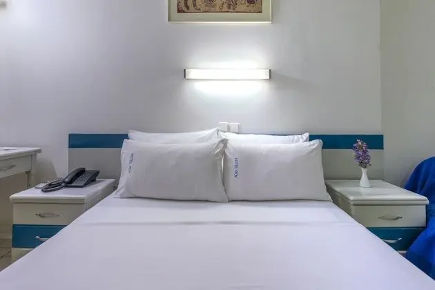 Standard Tek Büyük Yataklı Oda