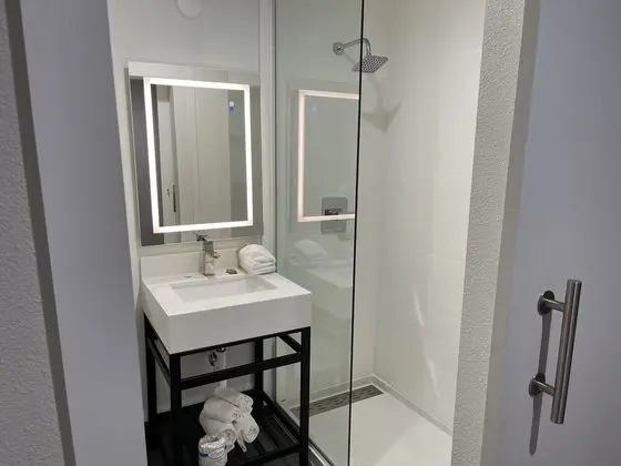 Premium Tek Büyük Yataklı Oda