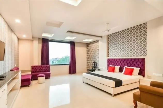 Luxury Oda