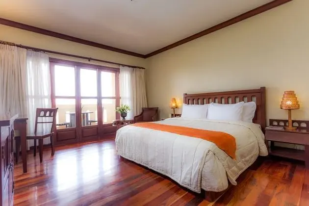 Deluxe Tek Büyük Yataklı Oda, Bahçe Manzaralı