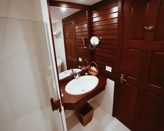 Deluxe Tek Büyük Yataklı Oda, Bahçe Manzaralı