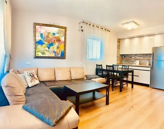Apart Daire, 2 Yatak Odası, Şehir Manzaralı (Sderot Nitsa 8 )