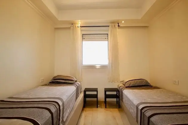Family Apart Daire, 4 Yatak Odası, Sigara İçilebilir, Denize Bakan