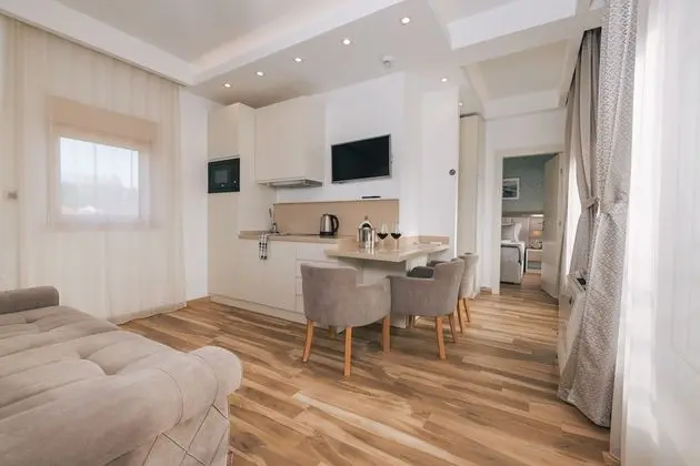 Deluxe Apart Daire, Teras