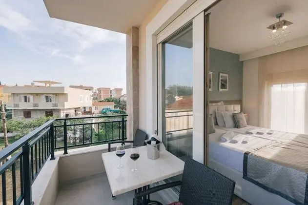 Deluxe Apart Daire, Teras
