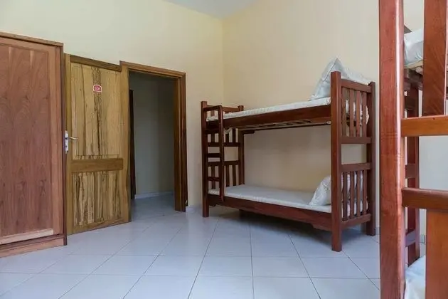 Basic Ortak Ranzalı Oda, Sadece erkekler için (4 People)