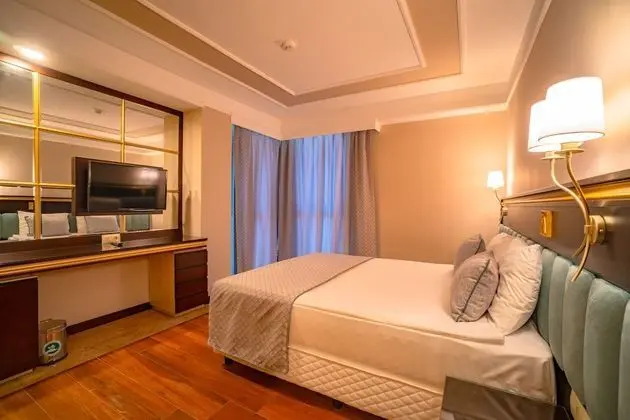 Family Room, 2 Bedrooms