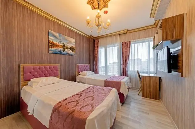 Suite, Kara Manzaralı, Balkonlu