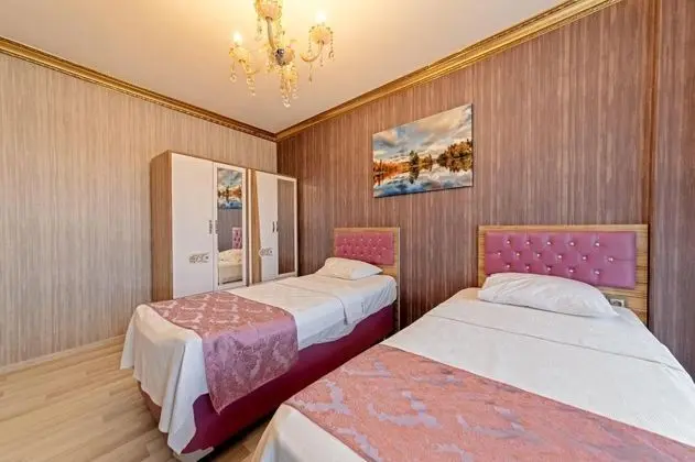 Suite, Kara Manzaralı, Balkonlu