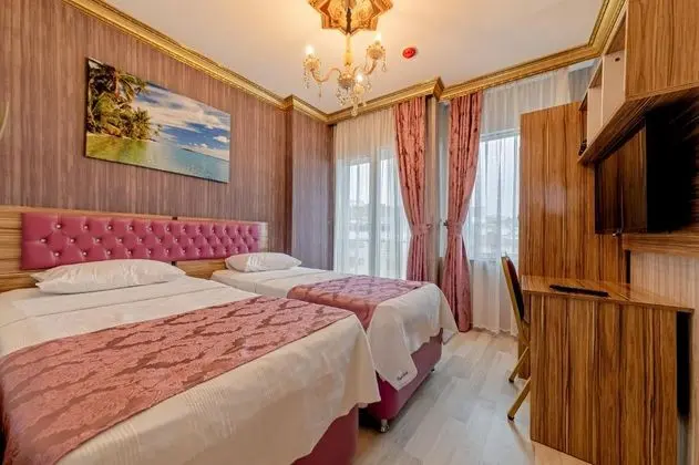 Suite, Kara Manzaralı, Fransız Balkonlu