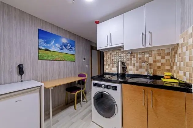 Suite, Kara Manzaralı, Fransız Balkonlu