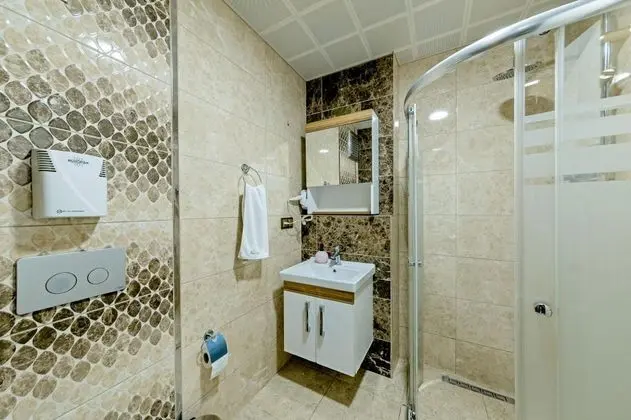 Suite, Kara Manzaralı, Fransız Balkonlu
