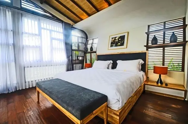Luxury Villa, 1 Yatak Odası, Sigara İçilebilir, Havuz Manzaralı