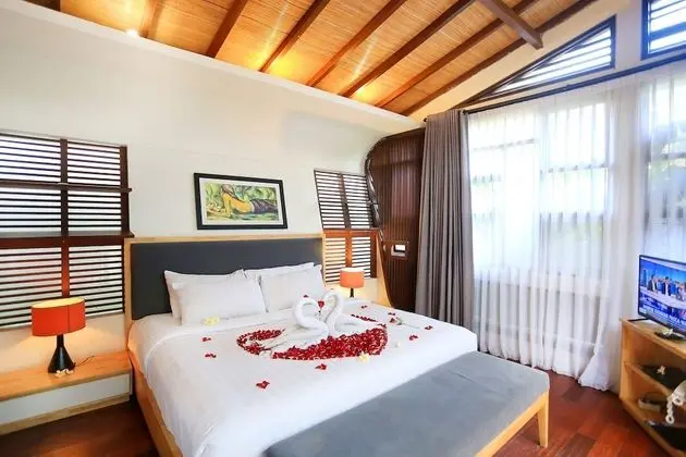 Luxury Villa, 1 Yatak Odası, Sigara İçilebilir, Havuz Manzaralı