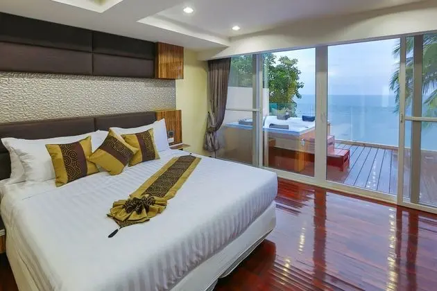 2 Bedrooms Jacuzzi Sea View Suite