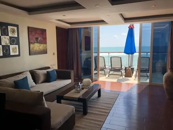 2 Bedrooms Jacuzzi Sea View Suite