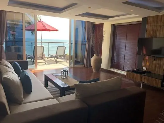 2 Bedrooms Jacuzzi Sea View Suite