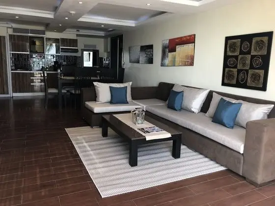 2 Bedrooms Jacuzzi Sea View Suite