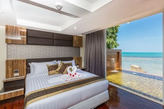 2 Bedrooms Pool Sea View Suite