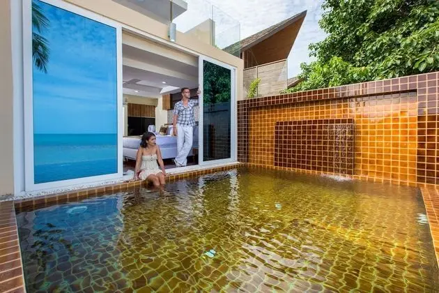 2 Bedrooms Pool Sea View Suite