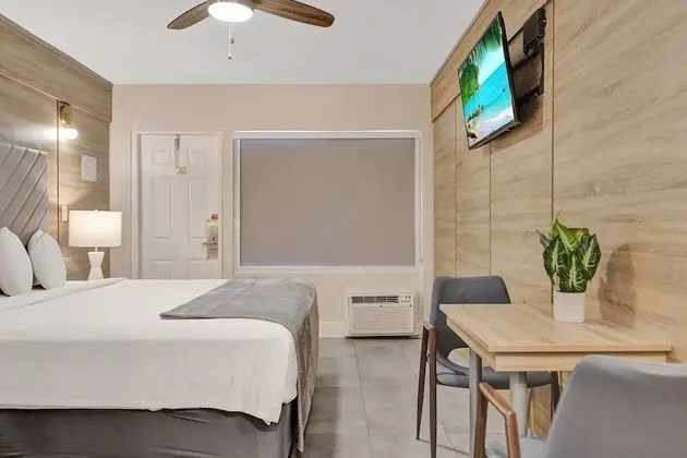 Premium Oda, 1 En Büyük (King) Boy Yatak, Balkon, Kısmi Deniz Manzarası