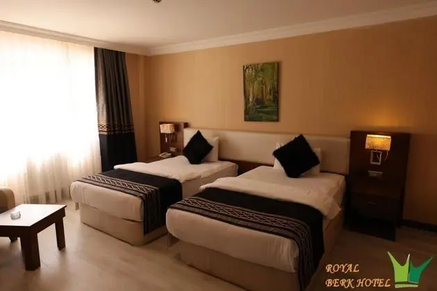 Standart Oda, Şehir Manzaralı