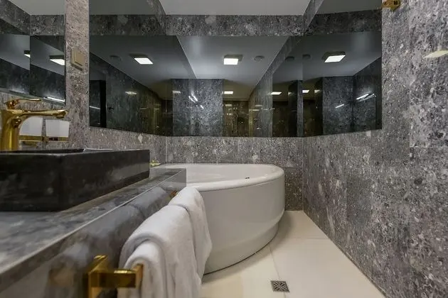 Royal Suite