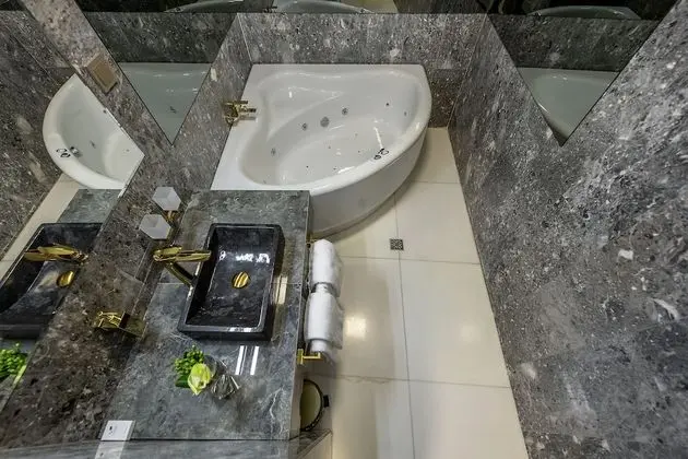 Royal Suite