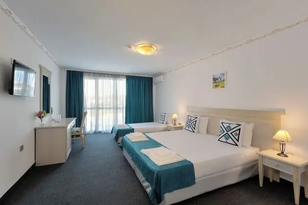 Deluxe Üç Kişilik Oda